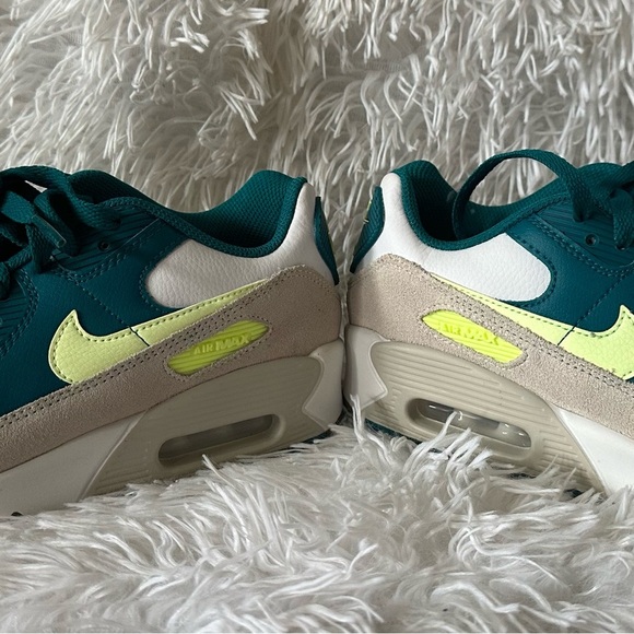 Nike Air Max 90 LTR Big Kids’ Shoes size 5Y or 6.5 Woman’s - Picture 7 of 9
